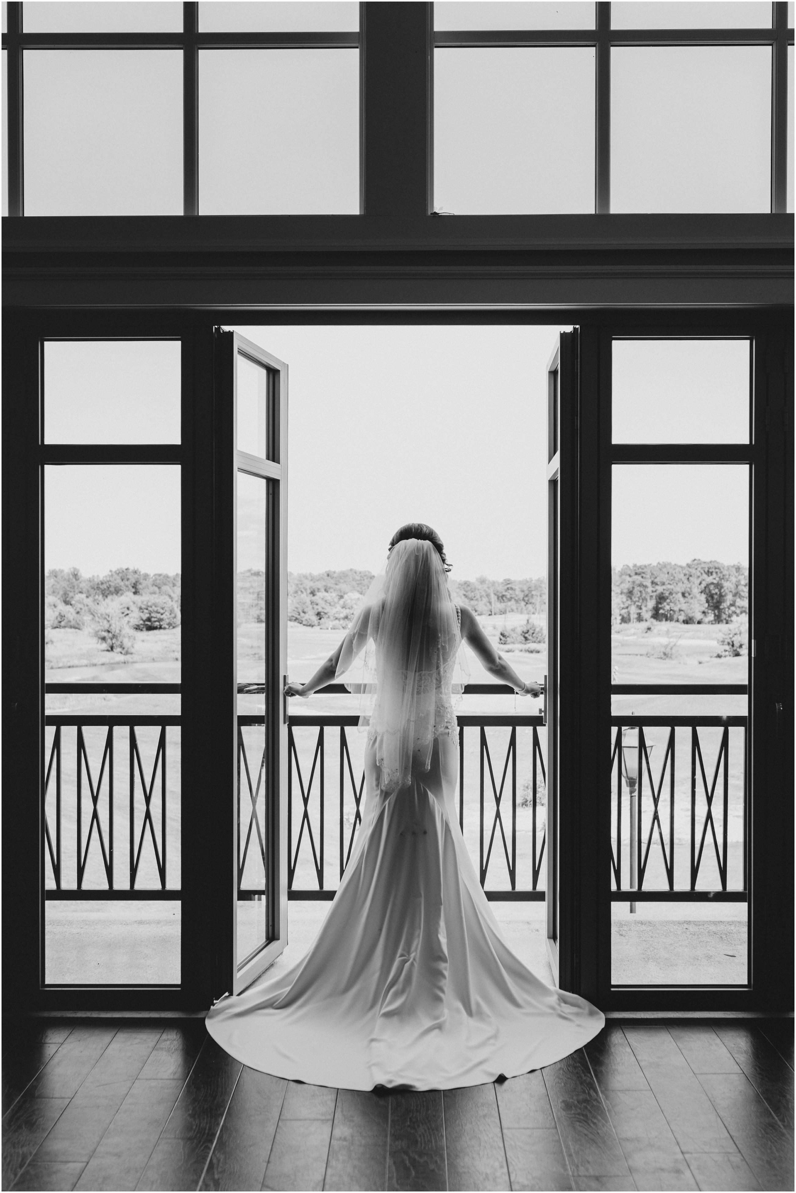 black and white silohuette image of bride