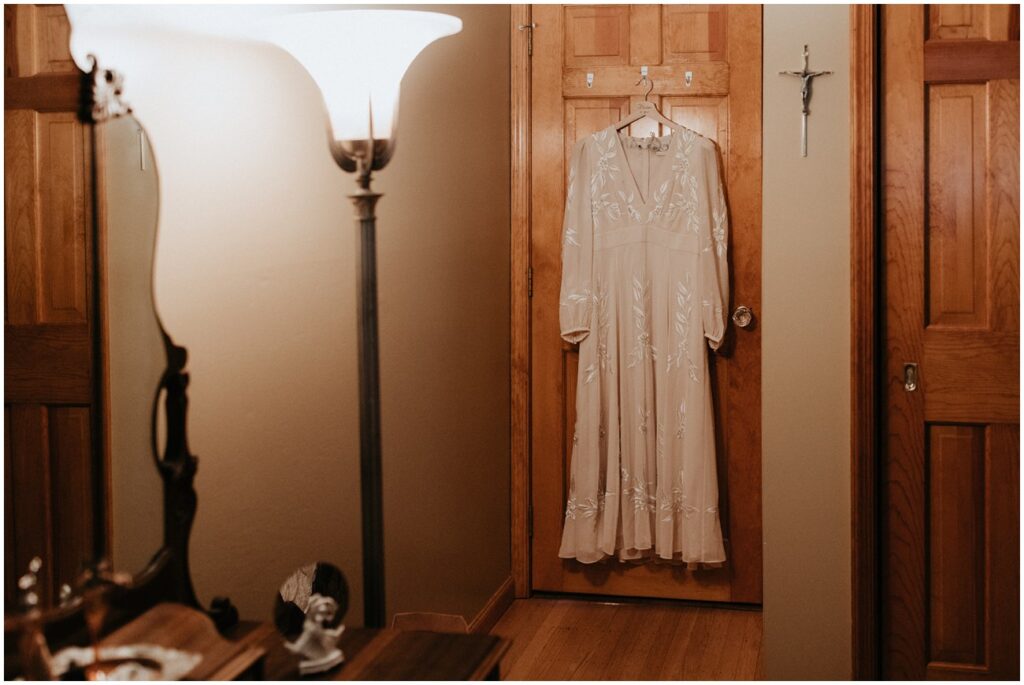 Fall Rode's Barn Wedding, NJ | Madeline & John | torikelner.com