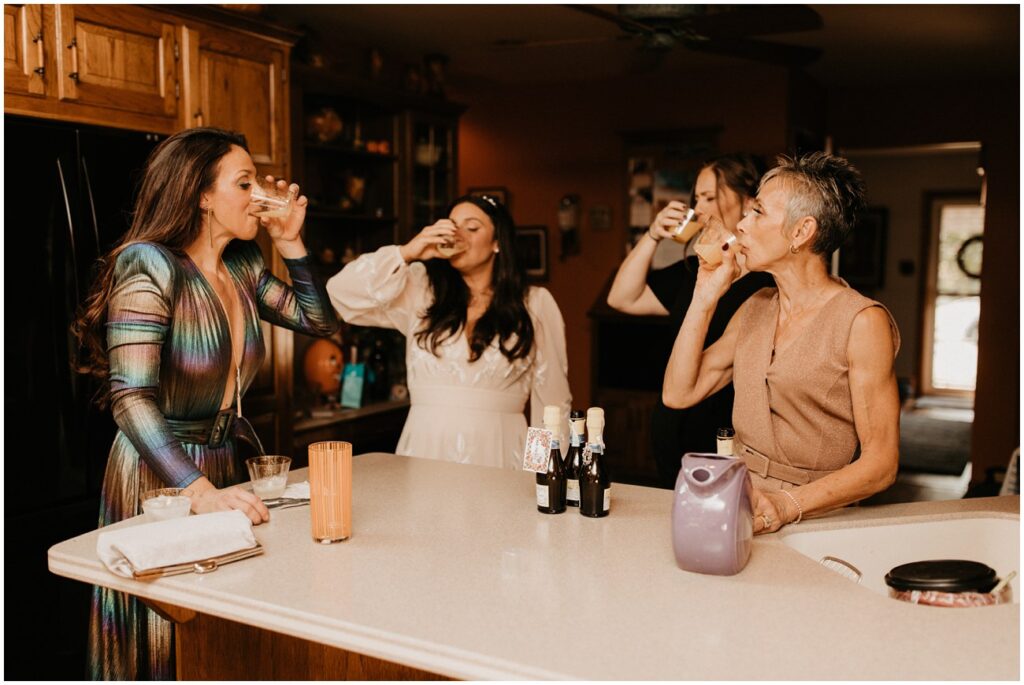 Fall Rode's Barn Wedding, NJ | Madeline & John | torikelner.com