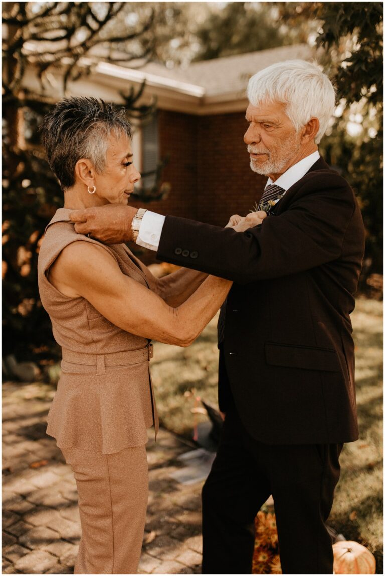 Fall Rode's Barn Wedding, NJ | Madeline & John | torikelner.com